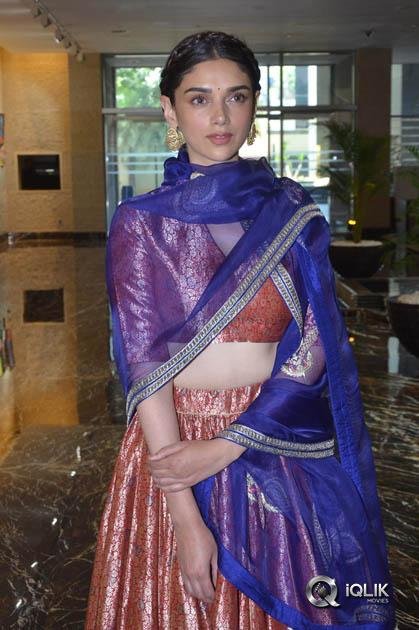 Aditi-Rao-At-Cheliyaa-Movie-Audio-Launch